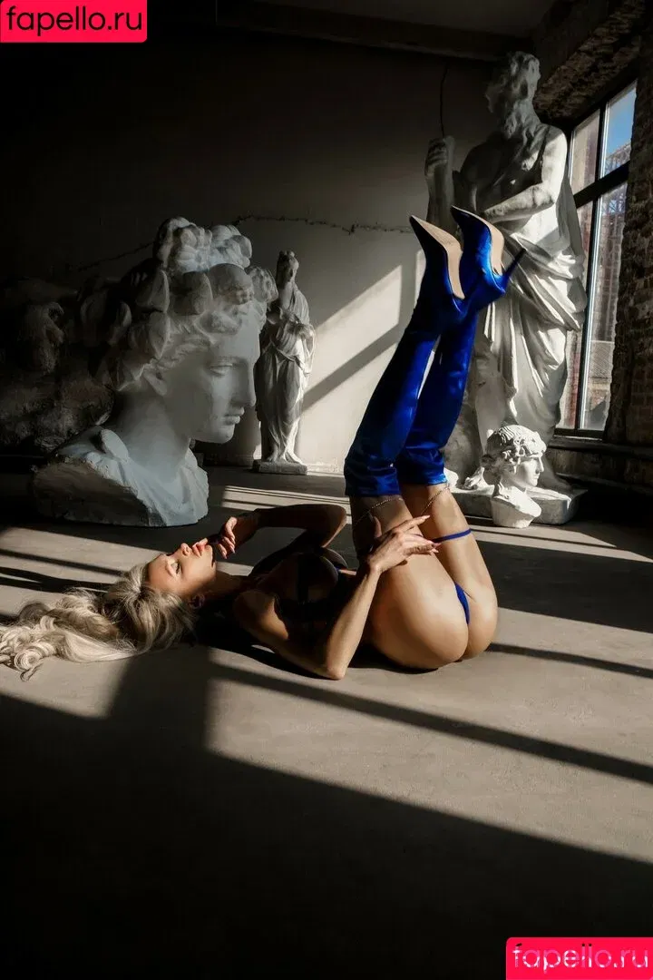 Kristina Grizzly / b_grizzly_model / kristinanicolee Onlyfans Photo Gallery 