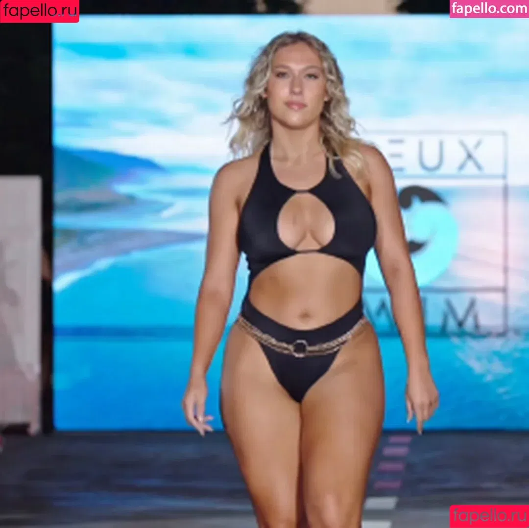 Claire Grimes / clairegrimes Onlyfans Photo Gallery 