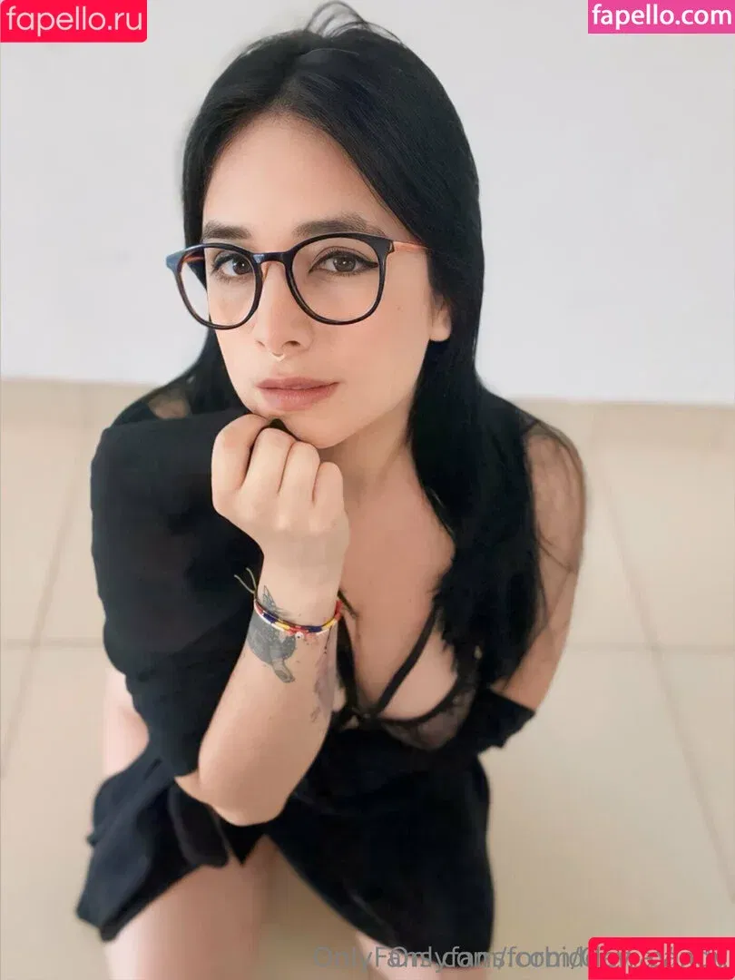 livnixon / oliviavixon Onlyfans Photo Gallery 