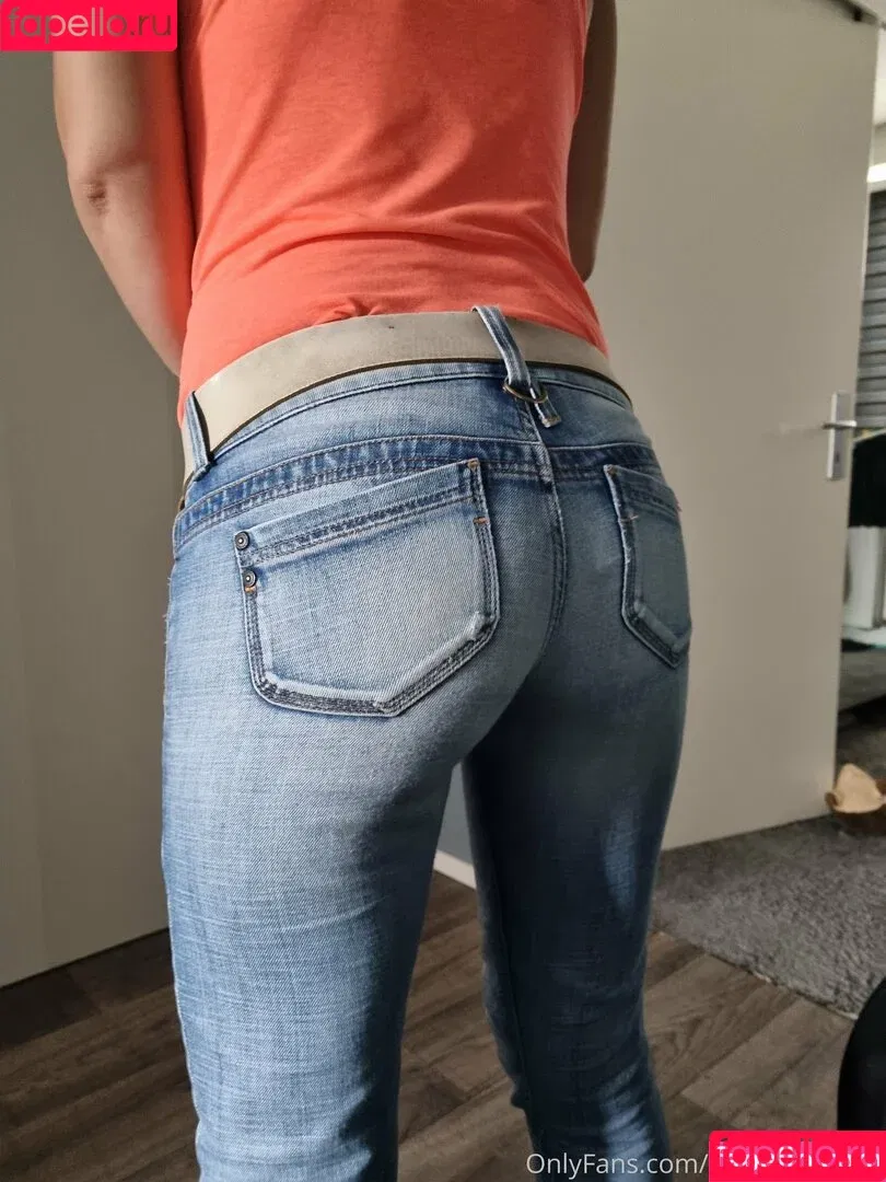 mariell_69x / mariella_x Onlyfans Photo Gallery 