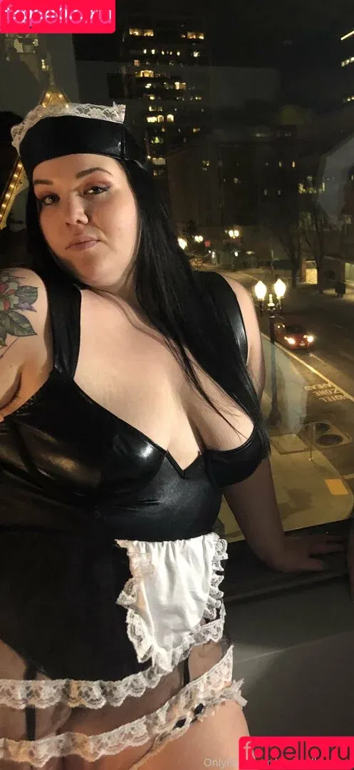 realmollysplace / toomajor4tvproductions Onlyfans Photo Gallery 