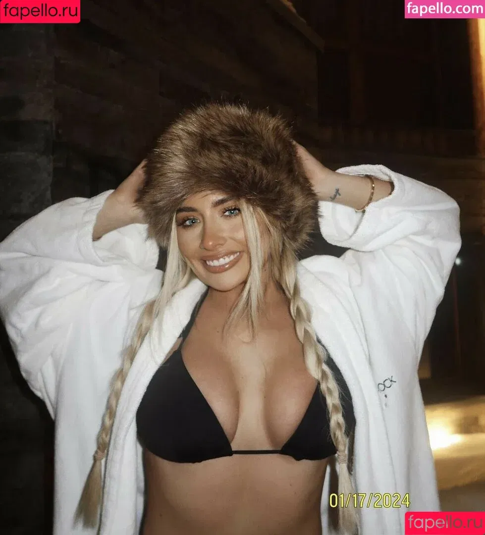 Saffron Barker / SaffronBarker / thegoddesssaffron Onlyfans Photo Gallery 