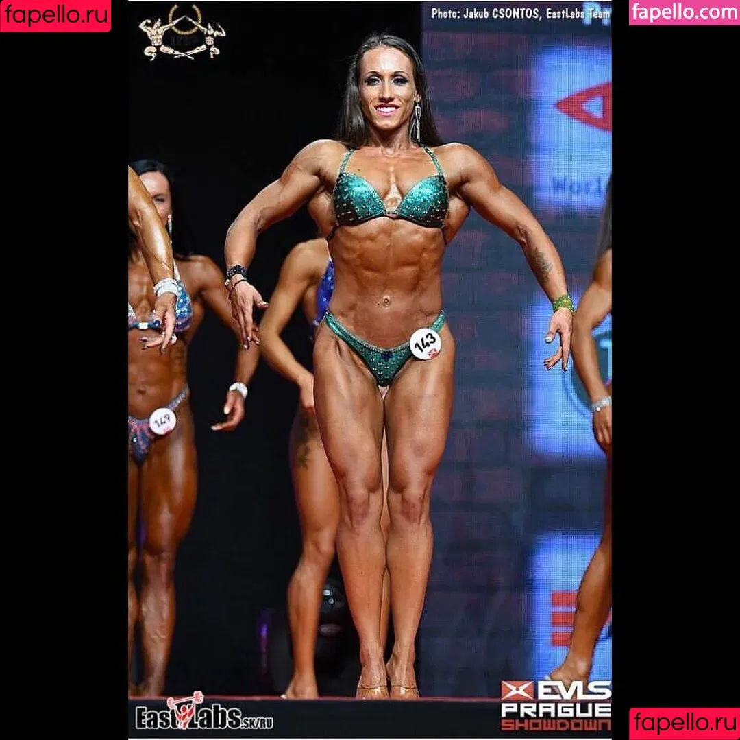 Reni Gendur / muscle.queen / reni_gendur / rgendur Onlyfans Photo Gallery 