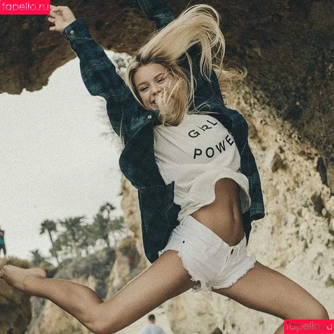 Kaylyn Slevin / kaylynslevin Onlyfans Photo Gallery 