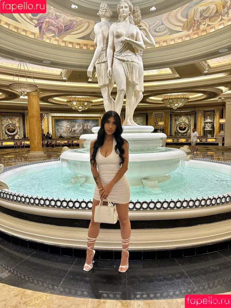 Lani Milani / Lannii_Milani / u424483909 Onlyfans Photo Gallery 