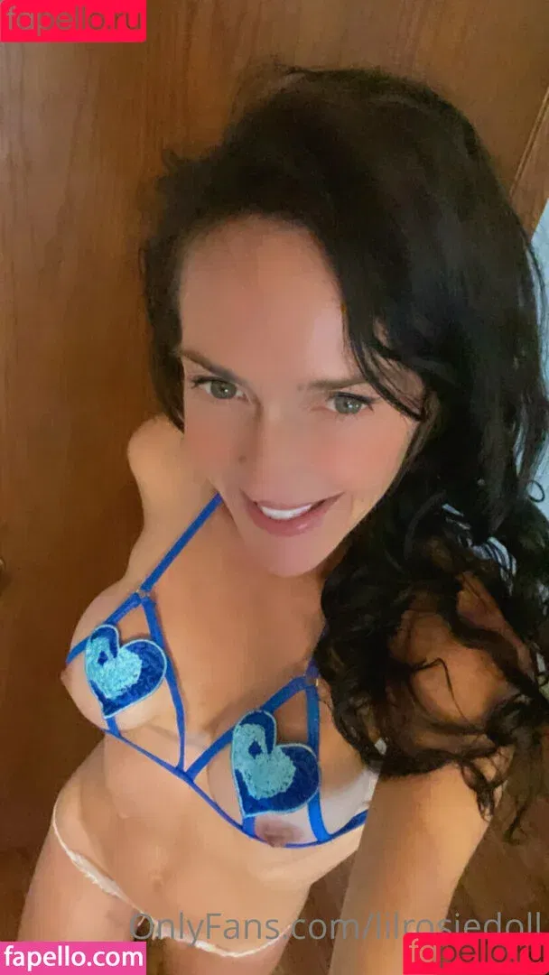 lilrosiedoll / rosiegirllondon Onlyfans Photo Gallery 