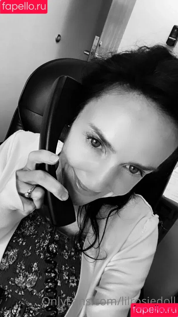 lilrosiedoll / rosiegirllondon Onlyfans Photo Gallery 