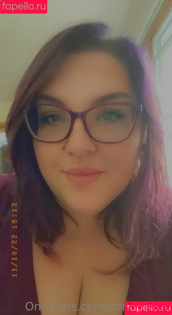 cora.rouge / corabrogue Onlyfans Photo Gallery 