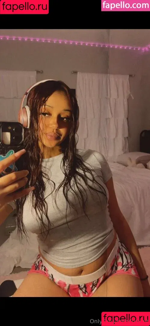 luvkait / luvkate Onlyfans Photo Gallery 