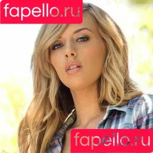 Ashley Barr / Emma Mae / Emma Monday / Emma Ray / EmmaMaeXXX / mae.barr Onlyfans Photo Gallery 