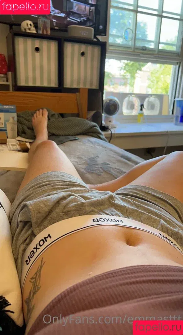 Ashley Barr / Emma Mae / Emma Monday / Emma Ray / EmmaMaeXXX / mae.barr Onlyfans Photo Gallery 