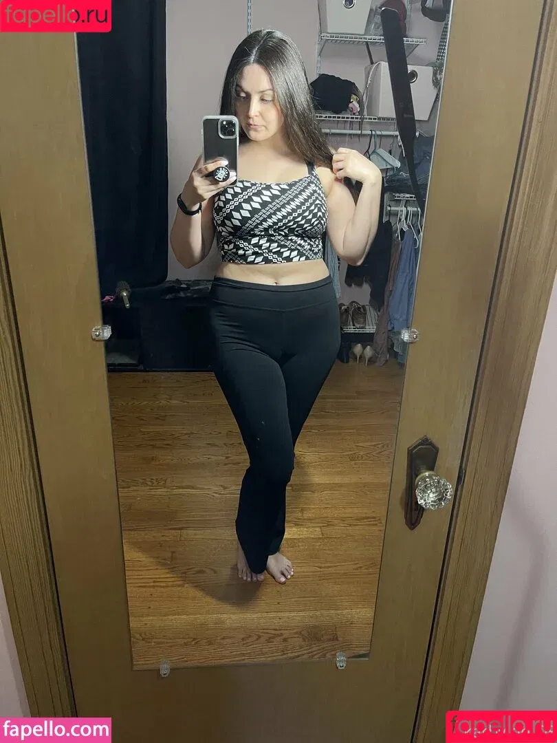 Karbut / Karby / Katastrofe / Kayla / kayla_itsines Onlyfans Photo Gallery 