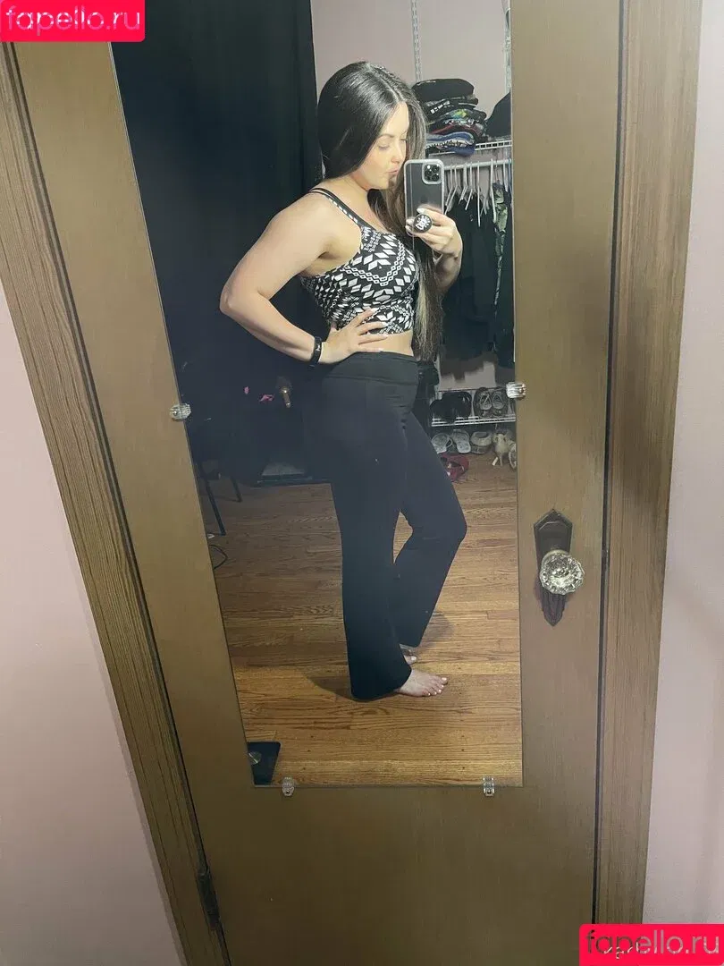 Karbut / Karby / Katastrofe / Kayla / kayla_itsines Onlyfans Photo Gallery 