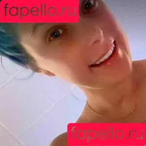 Penny Pax / apoundtoapenny / pennypax Onlyfans Photo Gallery 