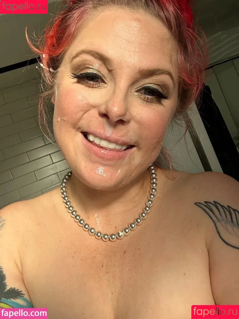 Penny Pax / apoundtoapenny / pennypax Onlyfans Photo Gallery 