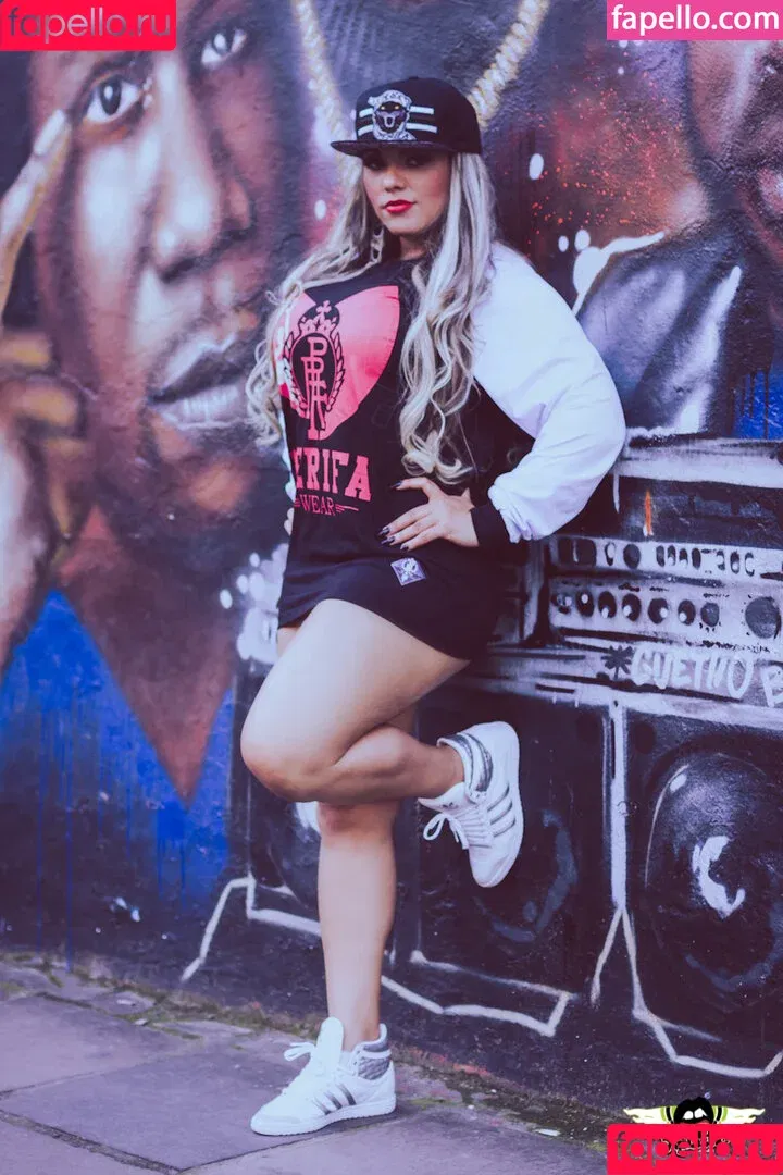 Carine Ivankio / ca.barbye.hot Onlyfans Photo Gallery 