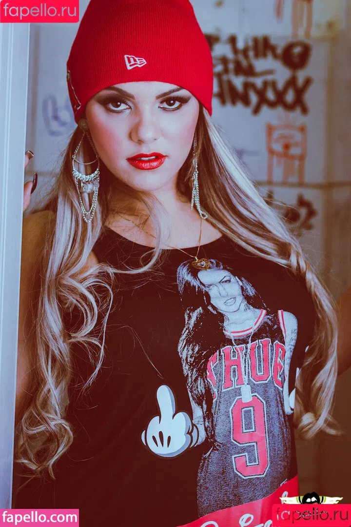 Carine Ivankio / ca.barbye.hot Onlyfans Photo Gallery 