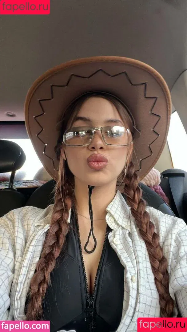 Akyuliych / anna.utka22 Onlyfans Photo Gallery 