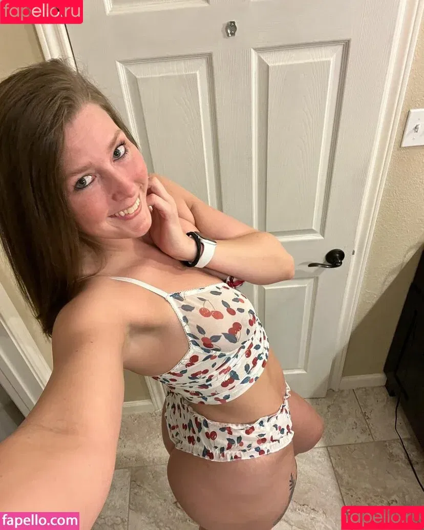 Katywithabooty / Katywithabooty_ / https: Onlyfans Photo Gallery 