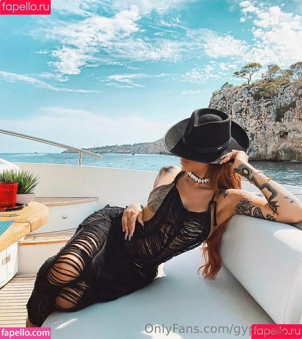 gypsytales / gypsytalespodcast Onlyfans Photo Gallery 