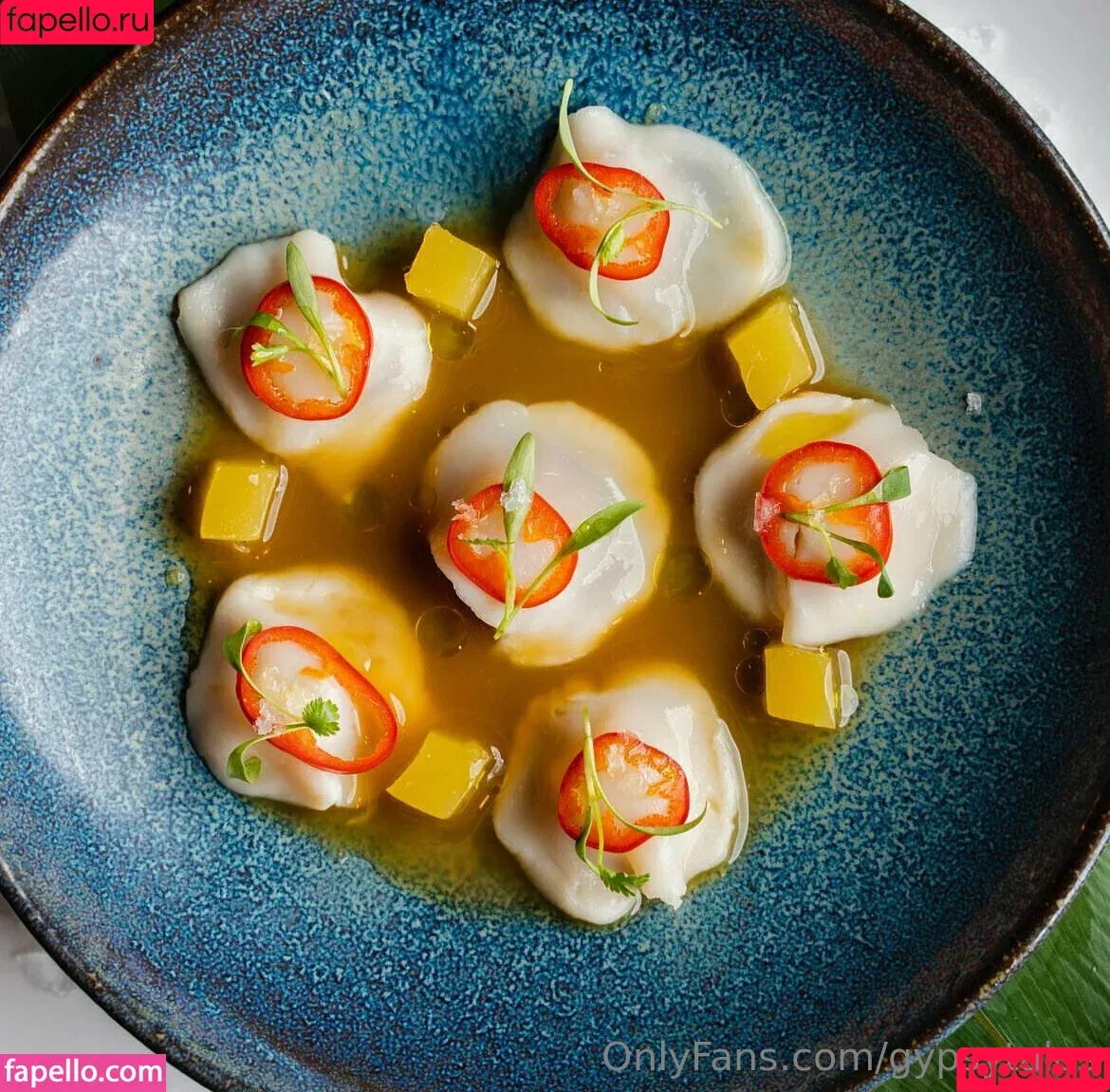 gypsytales / gypsytalespodcast Onlyfans Photo Gallery 