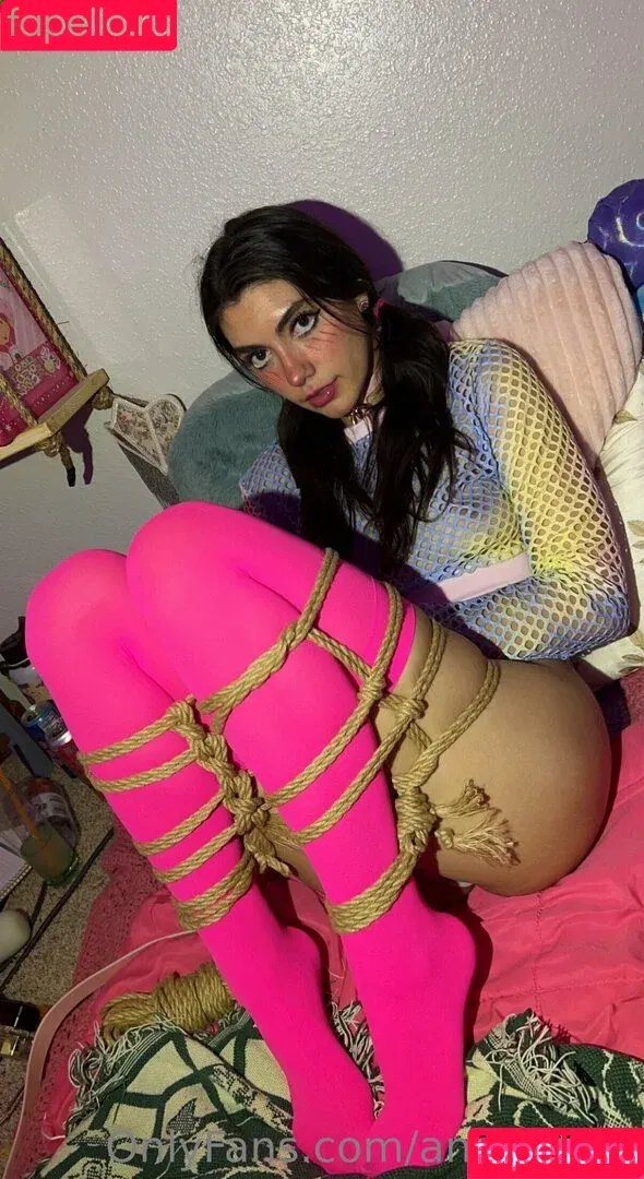 AngelsIvy_ / angel_lvy / angels-ivy Onlyfans Photo Gallery 