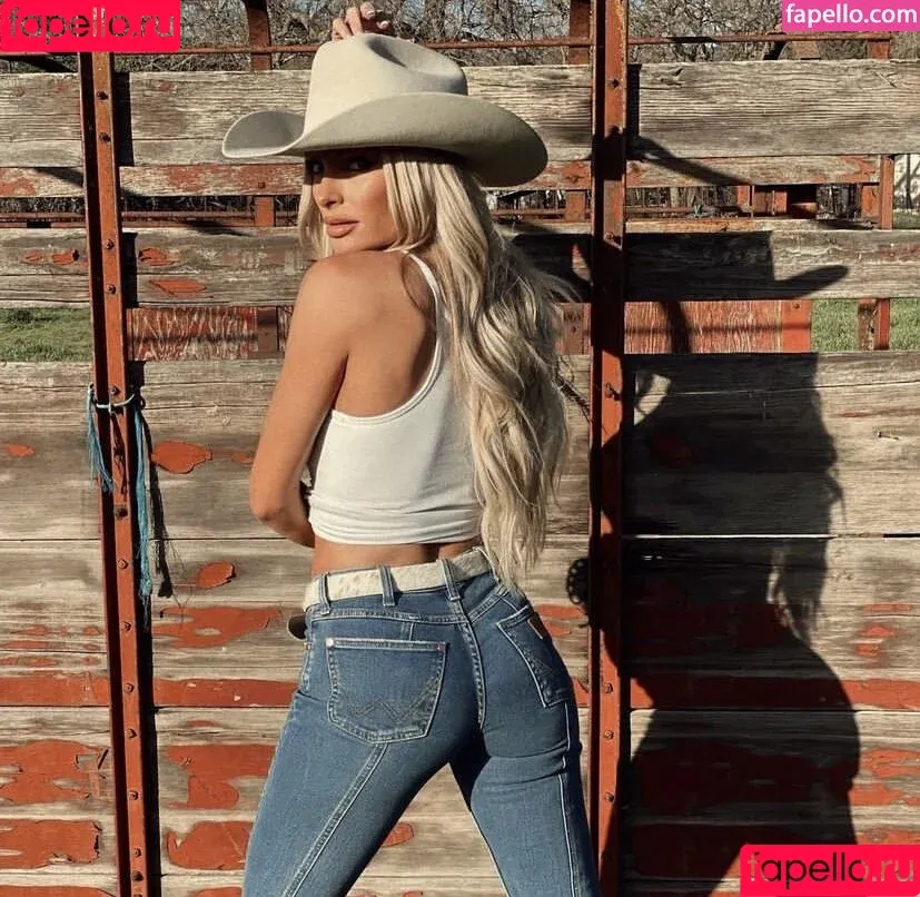 Holly Stocks / holly_stocks_ / hollystarkk Onlyfans Photo Gallery 