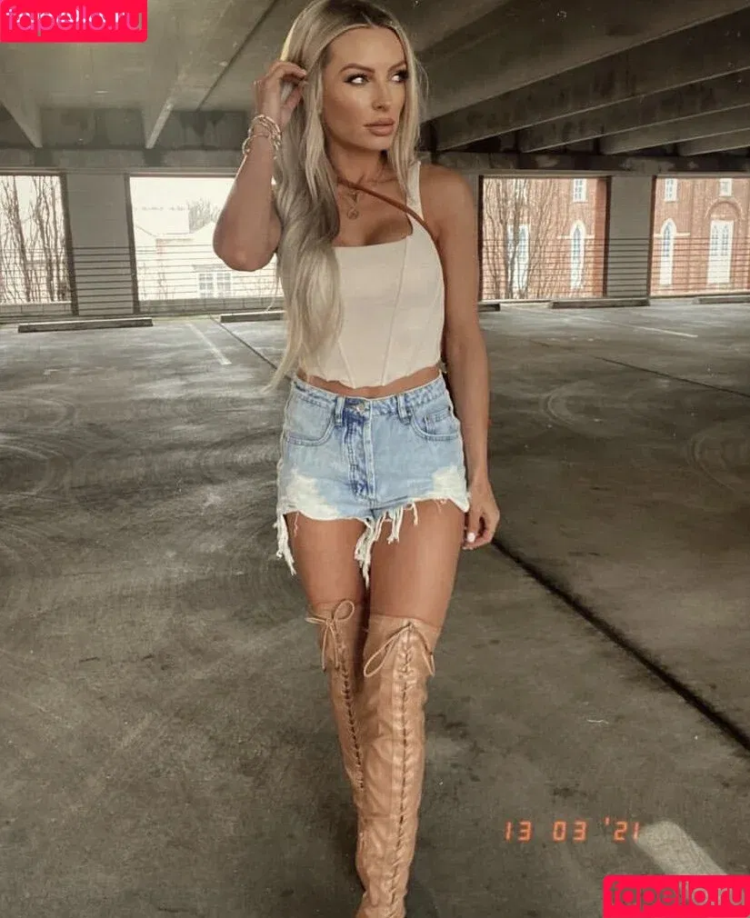 Holly Stocks / holly_stocks_ / hollystarkk Onlyfans Photo Gallery 