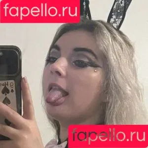 internetxgrrl / yourinternetgirlfriendx Onlyfans Photo Gallery 