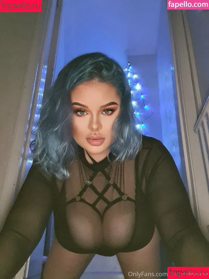 beckybeeofficial / iambeckyg Onlyfans Photo Gallery 