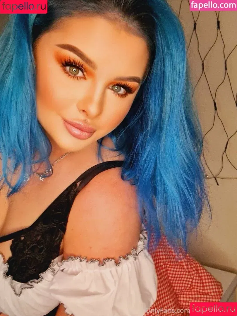 beckybeeofficial / iambeckyg Onlyfans Photo Gallery 