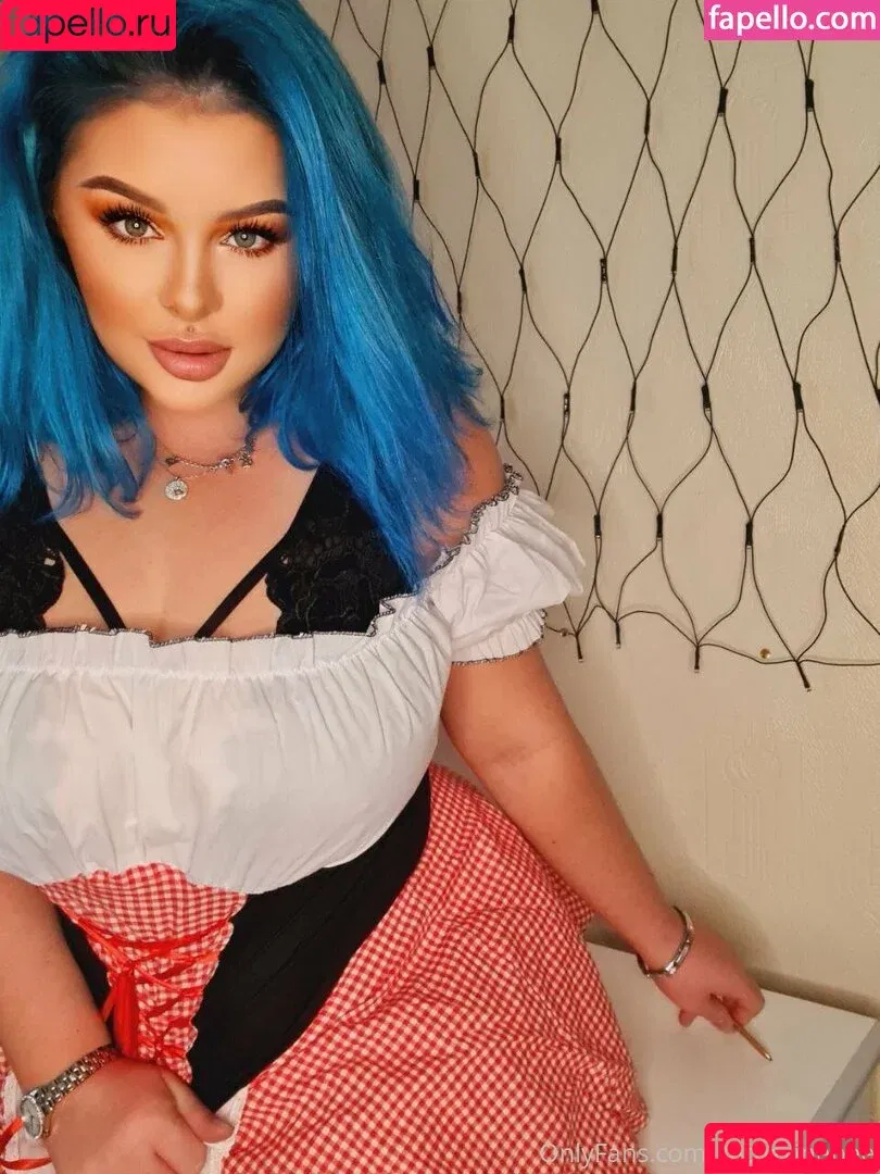 beckybeeofficial / iambeckyg Onlyfans Photo Gallery 