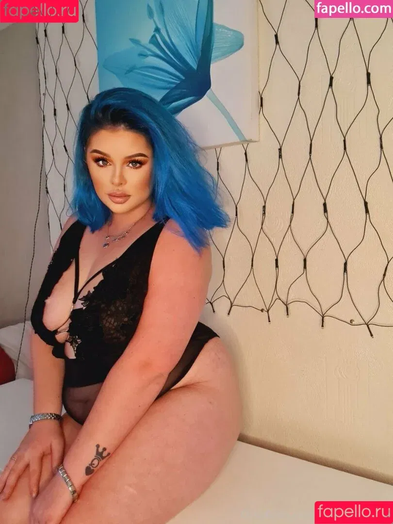 beckybeeofficial / iambeckyg Onlyfans Photo Gallery 