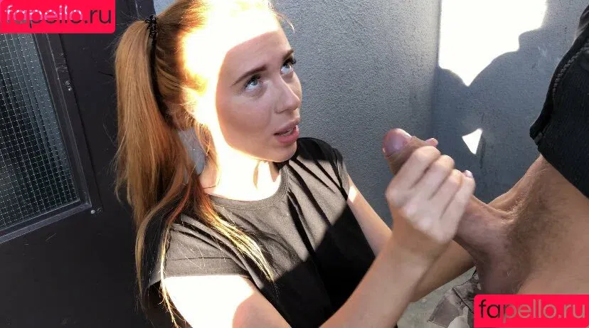 Holly Molly / Jessie Way / holly_bluewine / holly_mollyy_ / hollymollyy___ Onlyfans Photo Gallery 