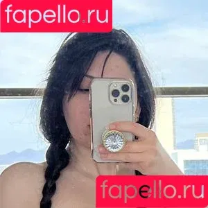 cleoblossom / cleoblossomTV / notcleoblossom Onlyfans Photo Gallery 