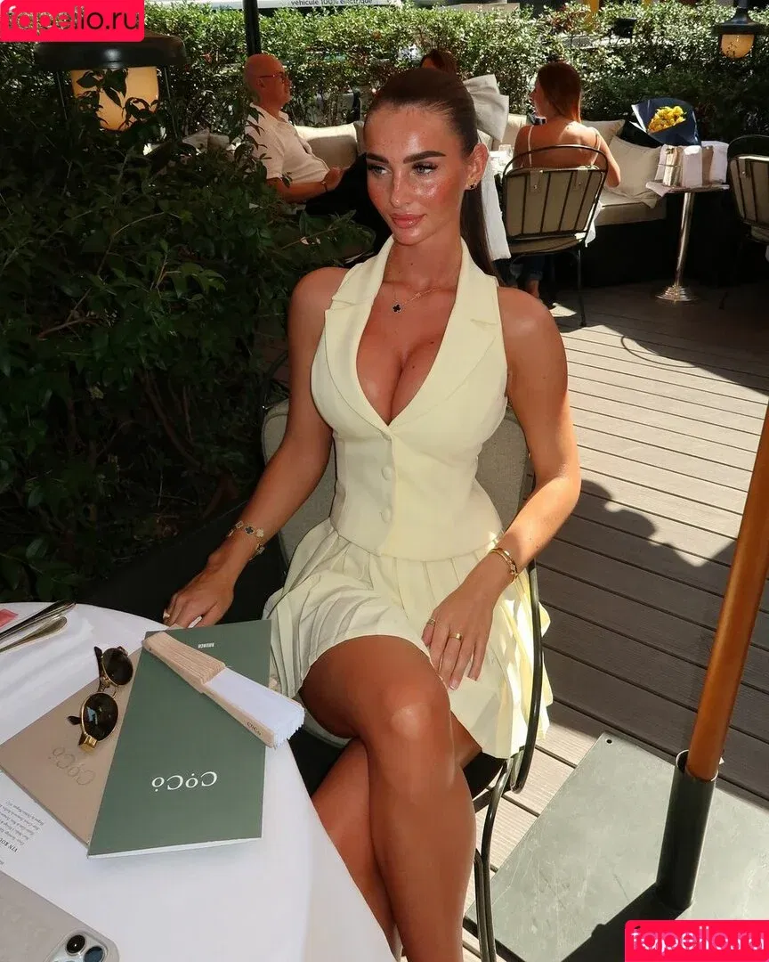 Maddy Cheary / maddycheary / realmaddycheary Onlyfans Photo Gallery 