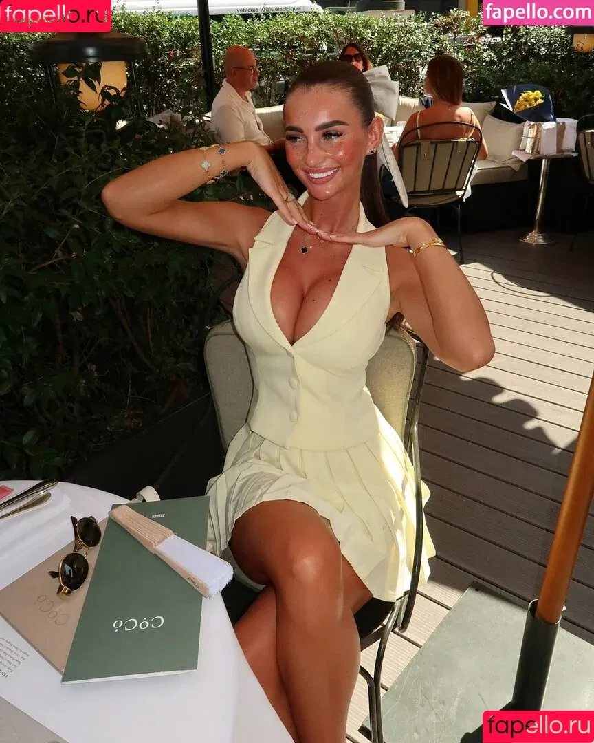 Maddy Cheary / maddycheary / realmaddycheary Onlyfans Photo Gallery 