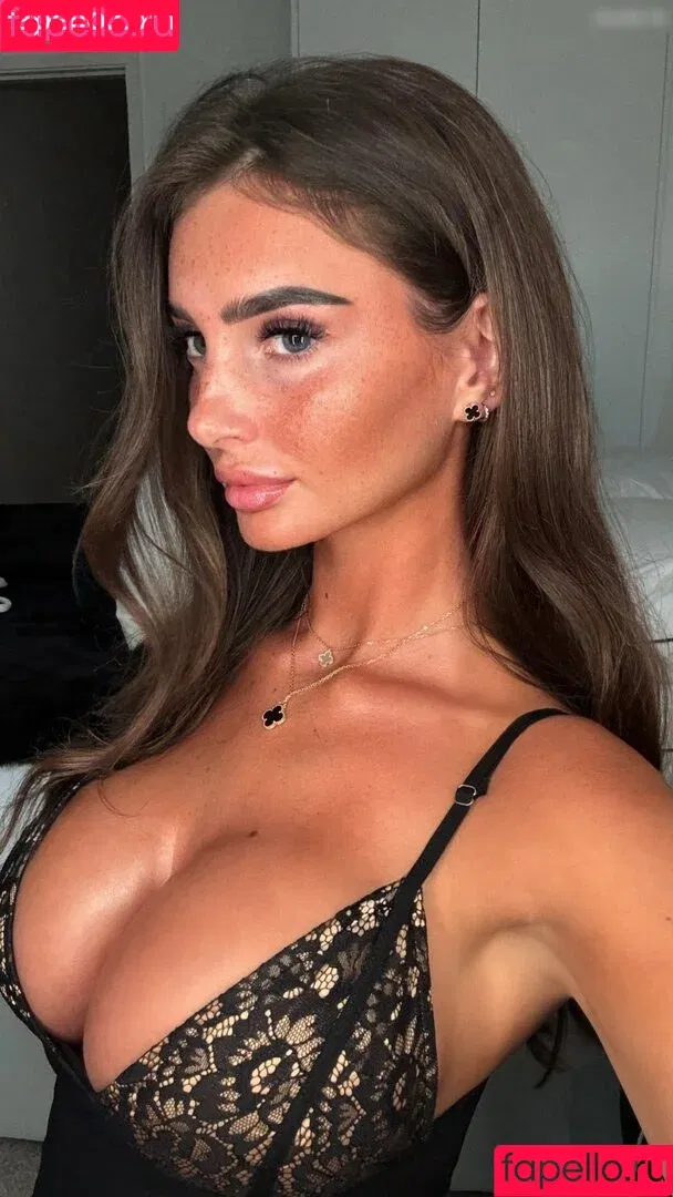 Maddy Cheary / maddycheary / realmaddycheary Onlyfans Photo Gallery 