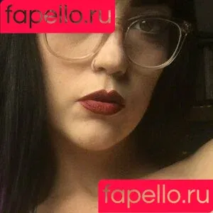 Gap Tooth Goth Chick / shebop / sheboptheshop Onlyfans Photo Gallery 