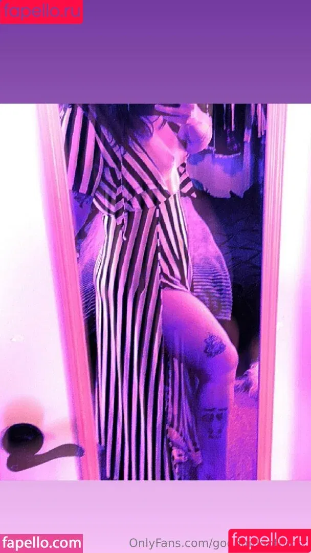 goodgirlgothiccc / iamgoodgirlla Onlyfans Photo Gallery 
