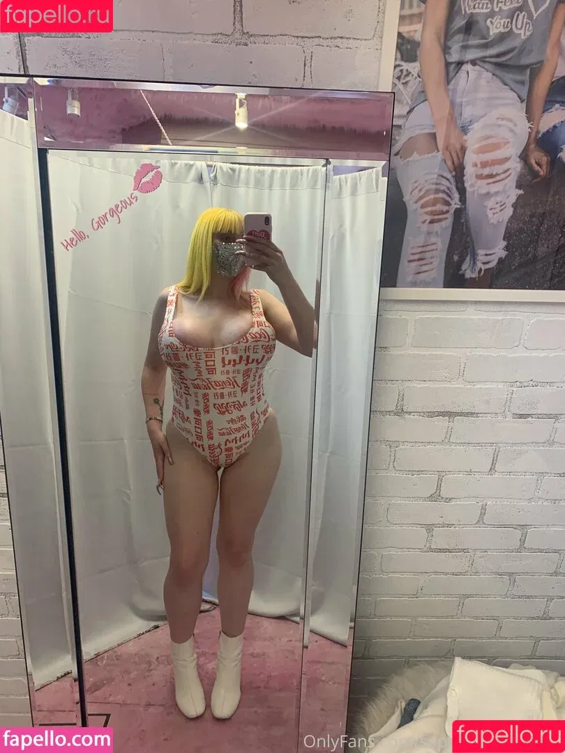 Sapphire Summers / sapphiresummersofficial Onlyfans Photo Gallery 