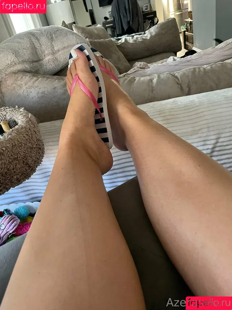 azerasbigfeet / azerasfeet Onlyfans Photo Gallery 