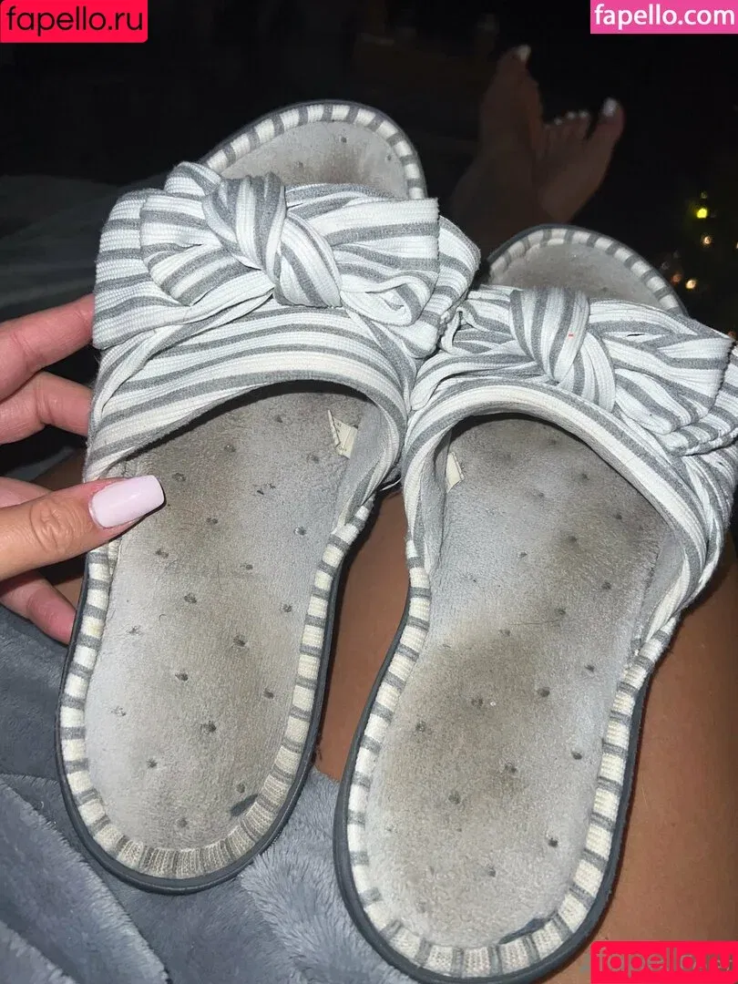 azerasbigfeet / azerasfeet Onlyfans Photo Gallery 