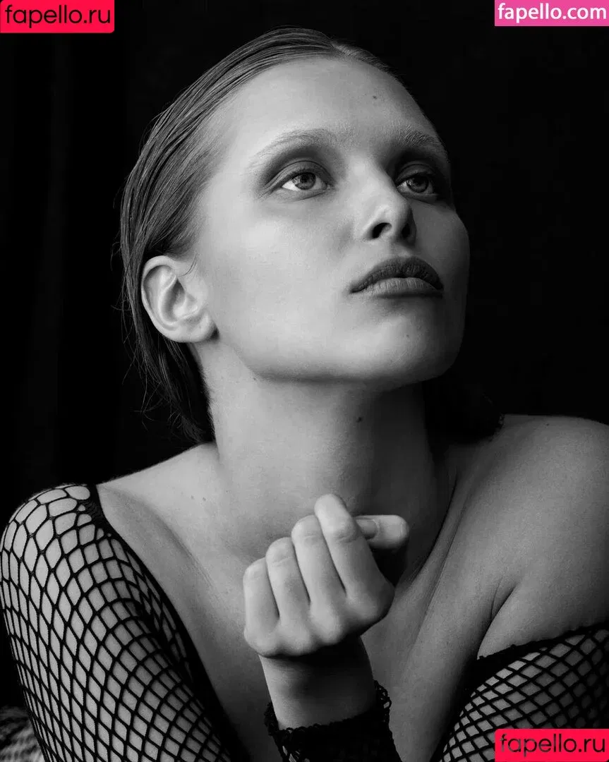 Laura Oganessian / lauraoganessian Onlyfans Photo Gallery 