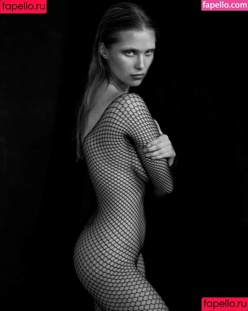 Laura Oganessian / lauraoganessian Onlyfans Photo Gallery 