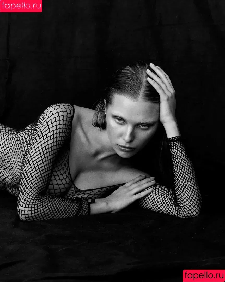 Laura Oganessian / lauraoganessian Onlyfans Photo Gallery 