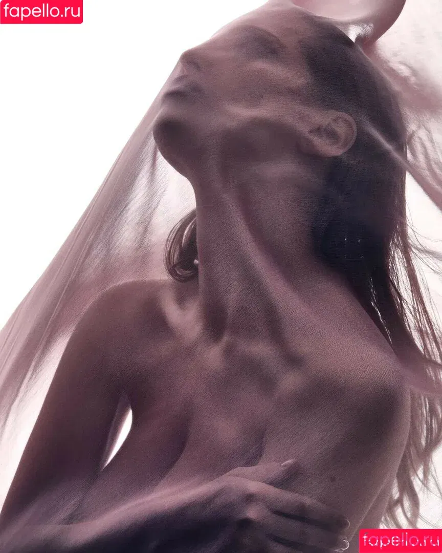 Laura Oganessian / lauraoganessian Onlyfans Photo Gallery 