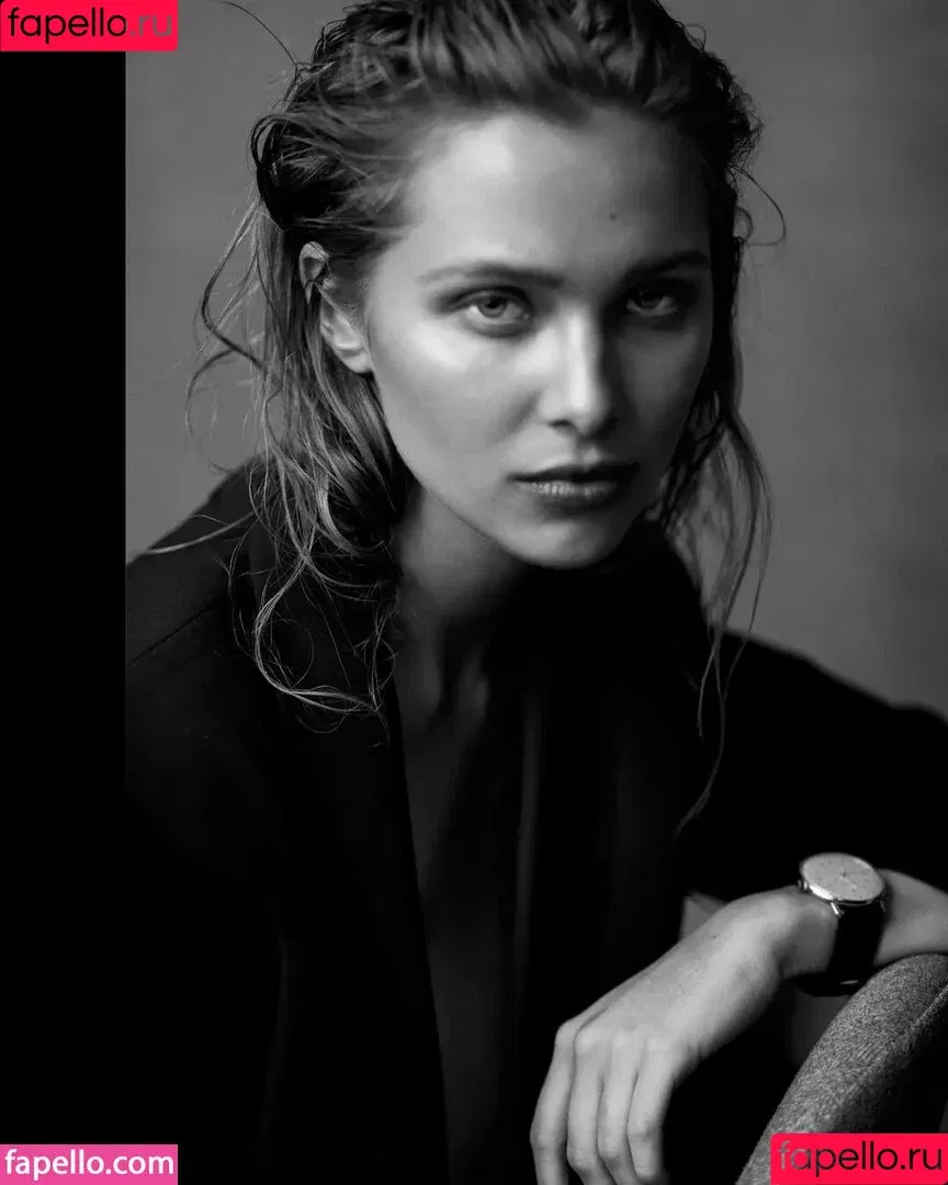 Laura Oganessian / lauraoganessian Onlyfans Photo Gallery 