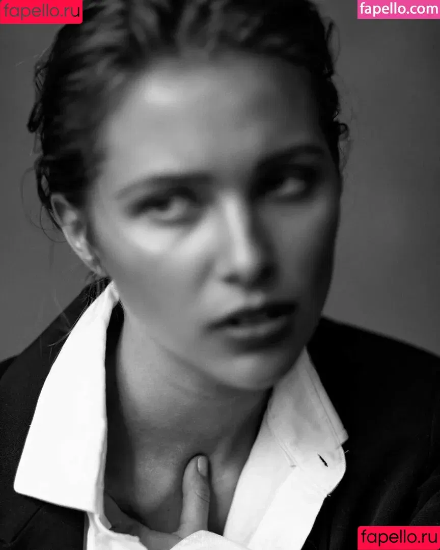 Laura Oganessian / lauraoganessian Onlyfans Photo Gallery 