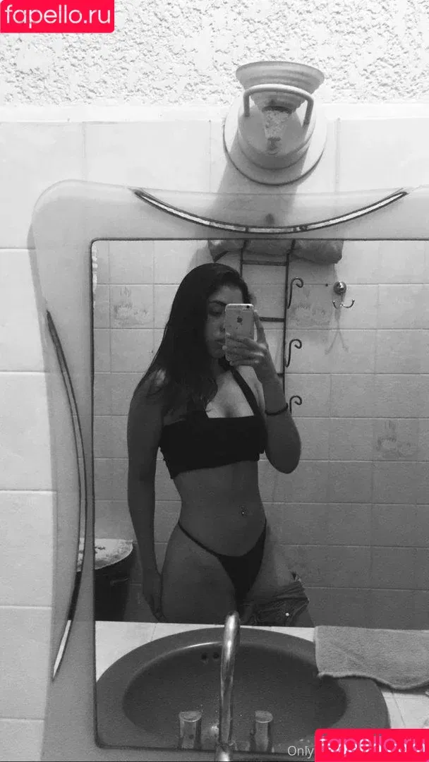 Paulina Izquierdo / Rullanizq / chiquibunny / pawi.rullanizq Onlyfans Photo Gallery 